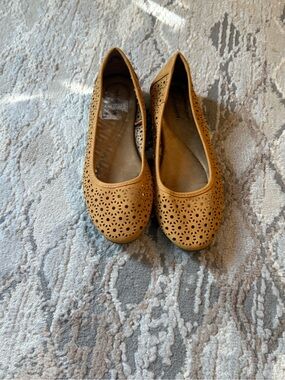 Women's Laser-Cut Tan Moccasin Flats